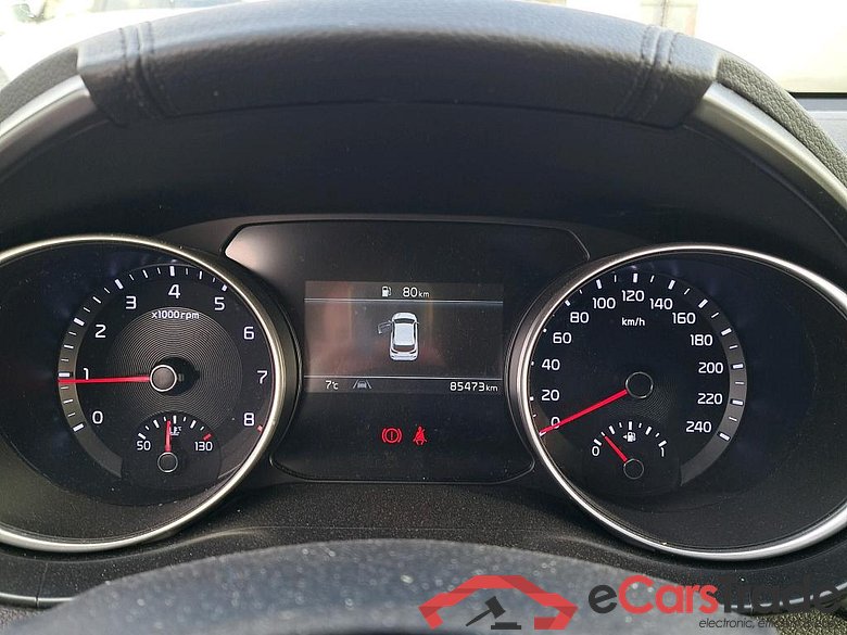 KIA Ceed / 2021 / 5P / berlina con portón 1.0 T-GDi 74kW (100CV) Concept #4