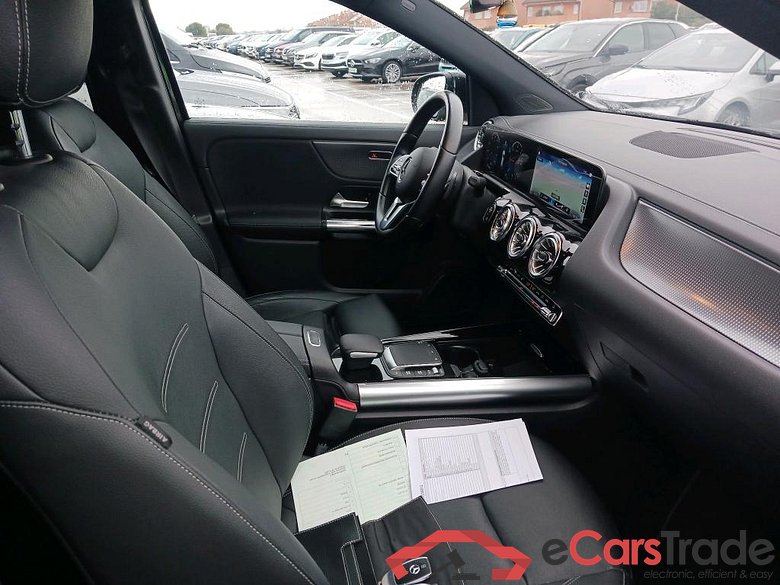 MERCEDES-BENZ GLA / 2020 / 5P / todoterreno GLA 200 D #6