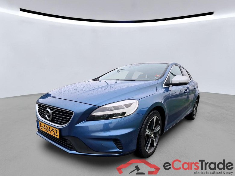 VOLVO V40 112 kW #1