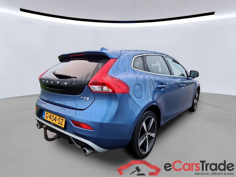 VOLVO V40 112 kW #6