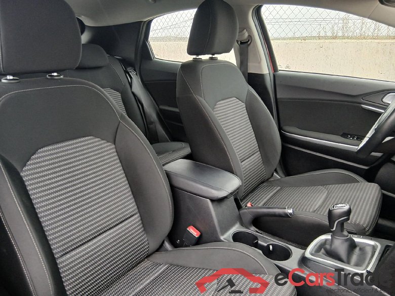 KIA XCeed / 2019 / 5P / todoterreno 1.0 T-GDi Drive 88kW (120CV) #6
