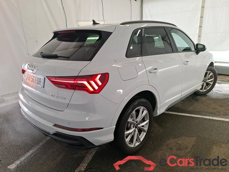 AUDI Q3 / 2018 / 5P / SUV 45 TFSI E 245 S TRONIC S LINE #3