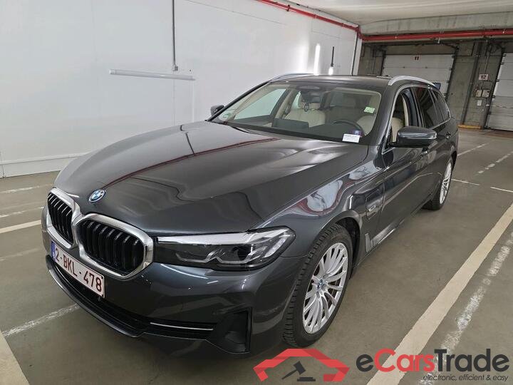 BMW 5 Reeks Touring 5 Reeks Touring 530e Auto (PHEV) 215kW/292pk  5D/P Auto-8 #1