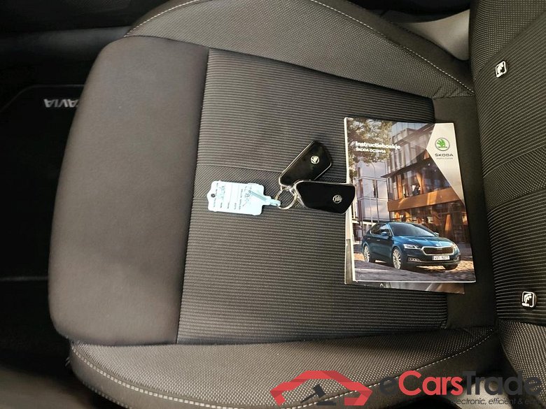 ŠKODA OCTAVIA COMBI 1.0 TSI Greentech Sport Business 5d #4
