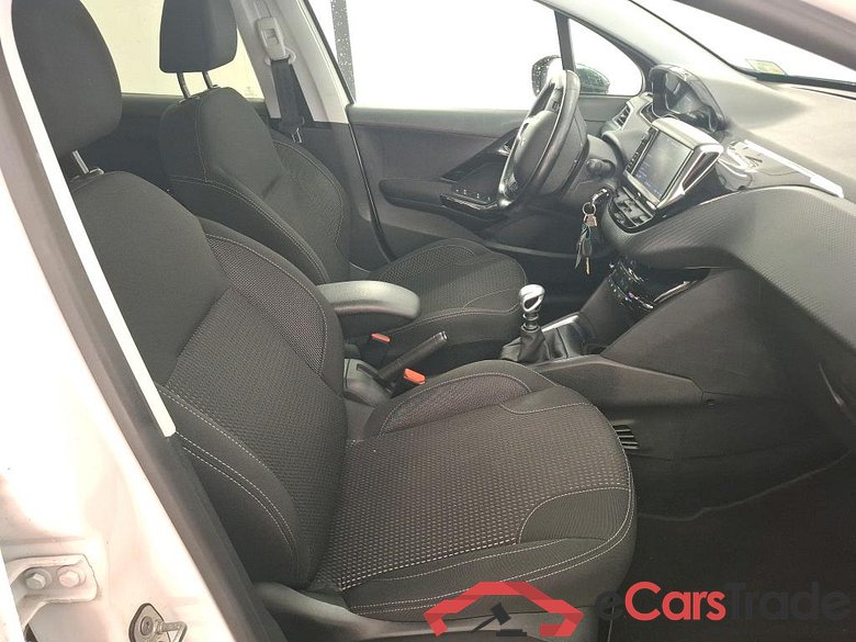 208 Allure Business 1.2 PureTech 110CV BVM6 E6dT #6