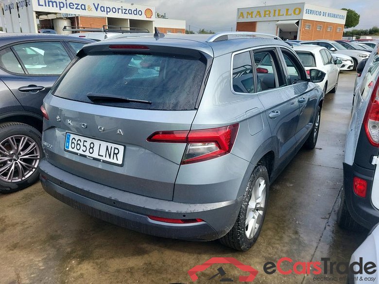 SKODA Karoq / 2017 / 5P / todoterreno 2.0 TDI 110kW (150CV) Ambition #2