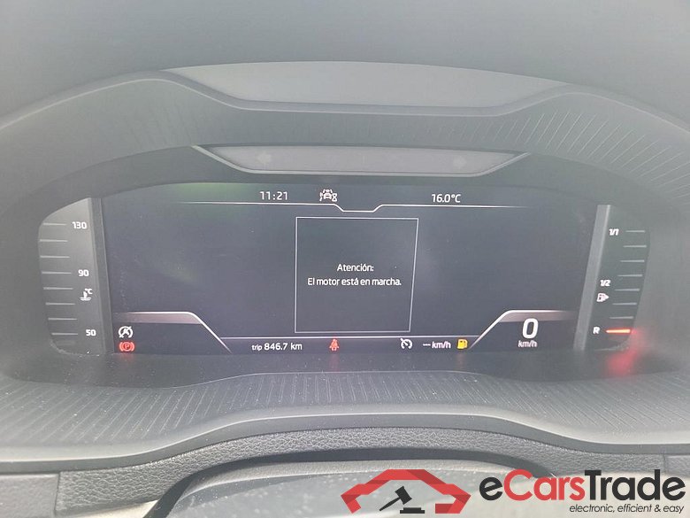 SKODA Karoq / 2017 / 5P / todoterreno 2.0 TDI 110kW (150CV) Ambition #4