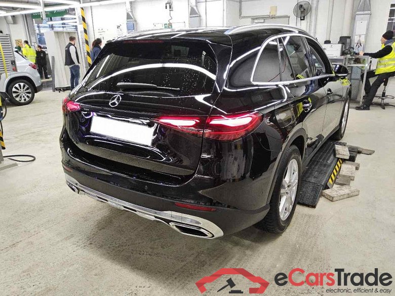 Mercedes-Benz GLC (BM 254)(06.2022->) DE - SUV5 GLC 200 EU6d, Avantgarde 4Matic (EURO 6d), 2022 - 2024 #3