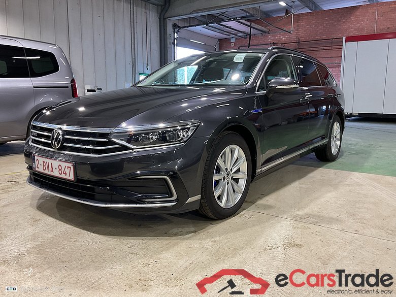 VOLKSWAGEN PASSAT VARIANT 1.4 TSI MSQ VARIANT GTE BUSINESS #1