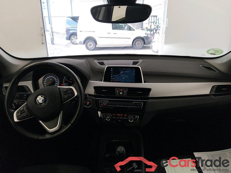 BMW X1 / 2015 / 5P / todoterreno sDrive18d #3