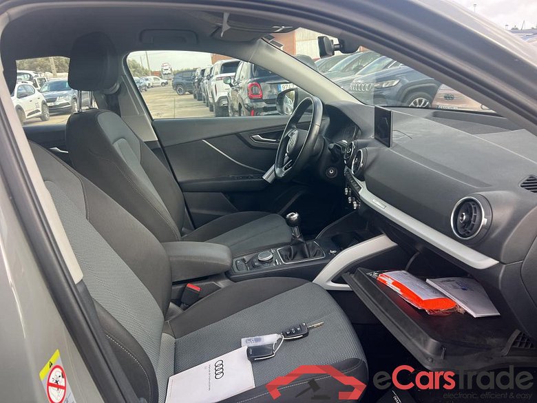 AUDI Q2 / 2016 / 5P / todoterreno Design 30 TFSI 85kW (116CV) #6