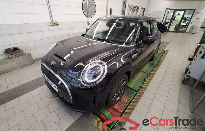 MINI MINI Cooper SE Essential Trim 3d 135kW