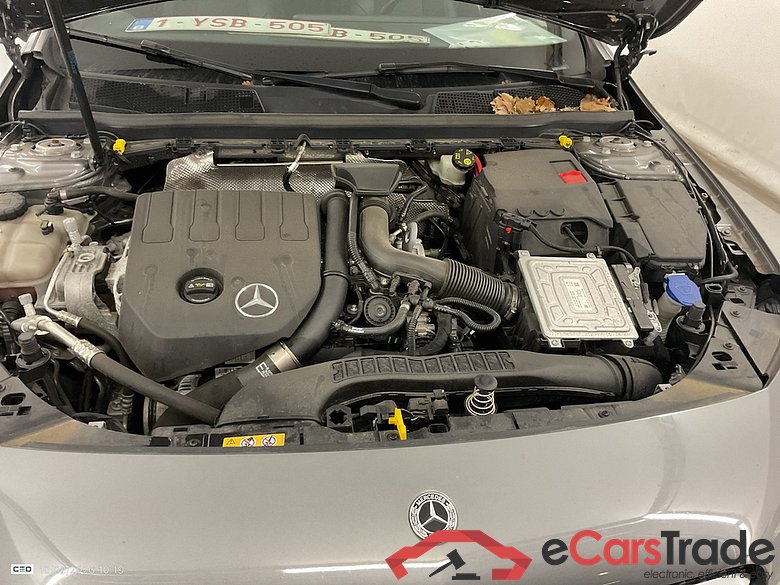 MERCEDES-BENZ CLASS A SEDAN (V177) A 180 #6