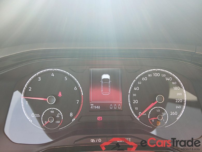 VOLKSWAGEN Polo / 2017 / 5P / berlina con portón Advance 1.0 TSI 70kW (95CV) #4