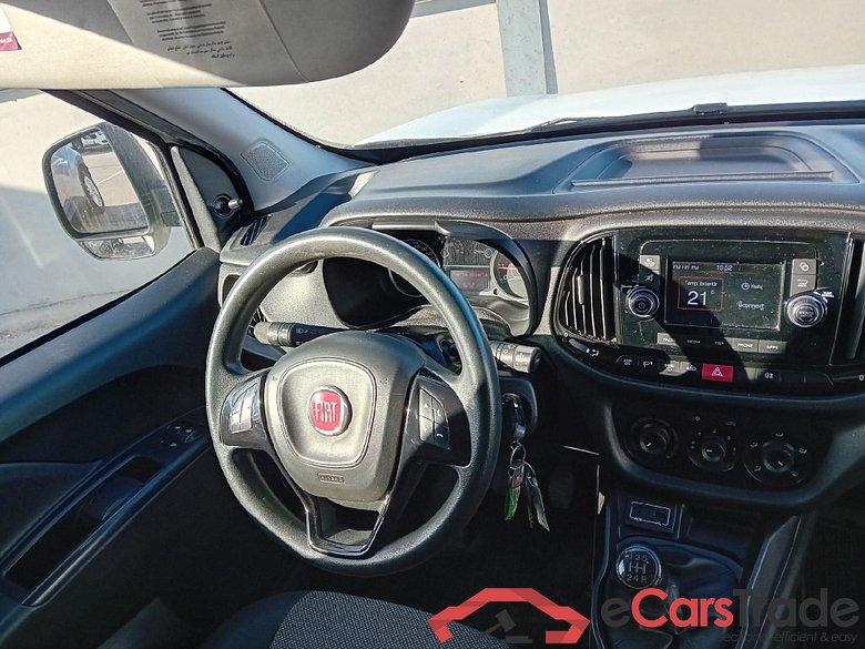 FIAT Doblò Cargo/2015/3P/furgón derivado de turismo Cargo Base 1.3 Multijet 70kW (95CV) #3
