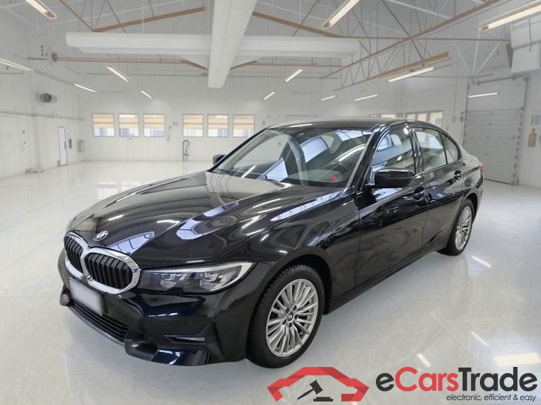 BMW SERIE 3 / 2018 / 4P / BERLINA 318D 48V SPORT AUTO #1
