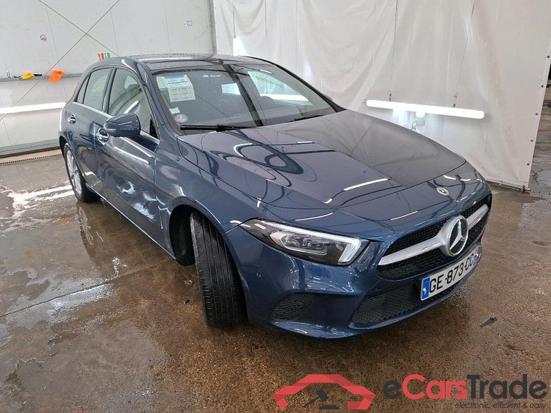 MERCEDES-BENZ Classe A Compact / 2018 / 5P / Berline A 250 e Business Line 8G-DCT #4