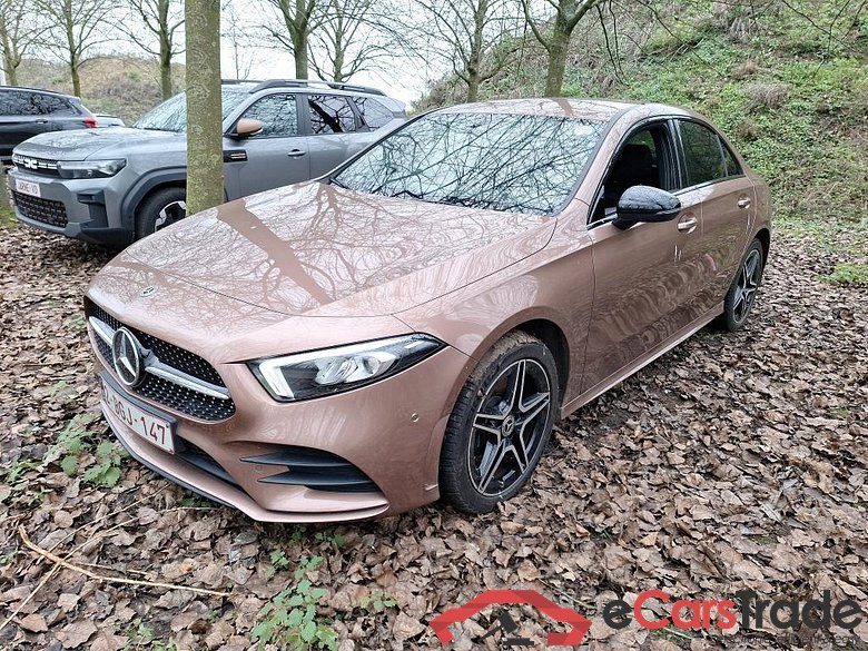MERCEDES-BENZ A-CLASS LIMOUSINE 1.3 A 250 E BUSINESS SOLUTION DCT