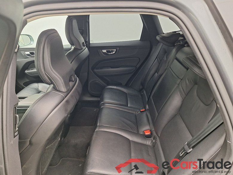 Volvo, XC60 '17, Volvo XC60 D4 120kW Geartronic Momentum Pro 5d #4