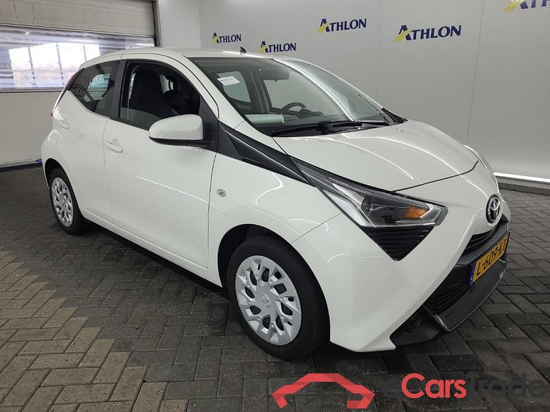 TOYOTA Aygo 1.0 VVT-i x-play 5D 53kW #2