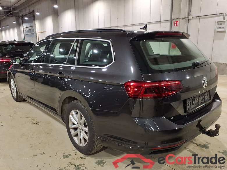 VOLKSWAGEN PASSAT VARIANT DIESEL - 2019 1.6 TDi SCR Style Business DSG #2
