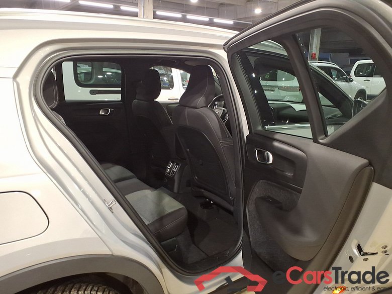 VOLVO XC40 1.5 T4 PHEV CORE DCT #5