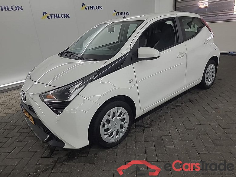TOYOTA Aygo 1.0 VVT-i x-play 5D 53kW