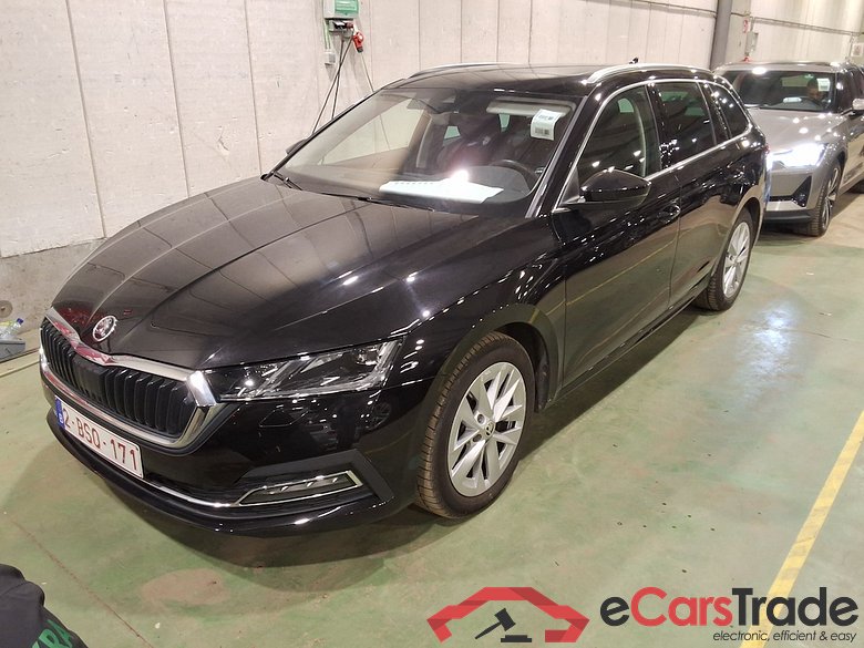 SKODA OCTAVIA COMBI 2.0 CRTDI 110KW DSG7 CLEVER+