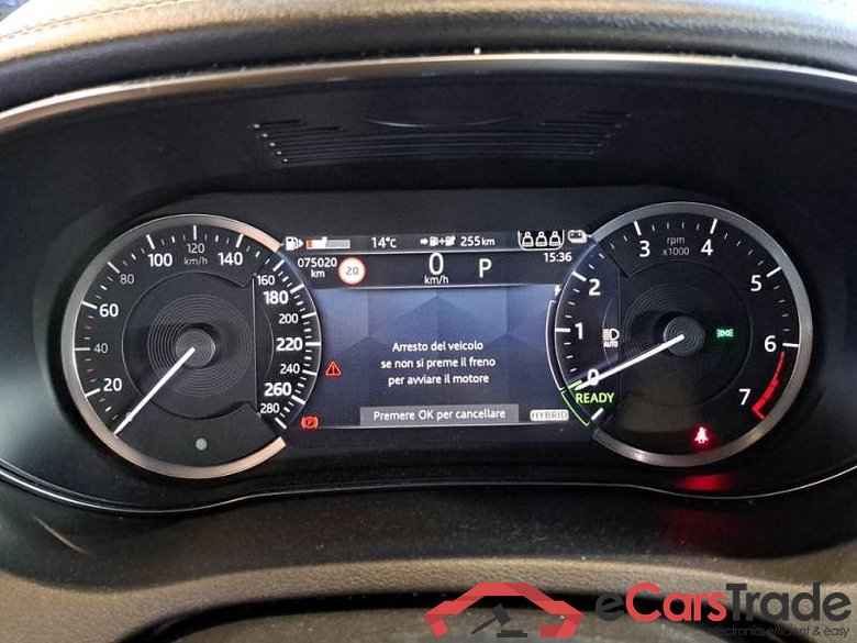 JAGUAR E-PACE / 2017 / 5P / SUV 1.5 P300E R-DYNAMIC S AUTO 4WD #4