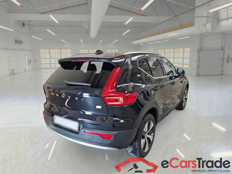 VOLVO XC40 / 2021 / 5P / SUV T5 RECHARGE PLUG-IN AUTO CORE #2