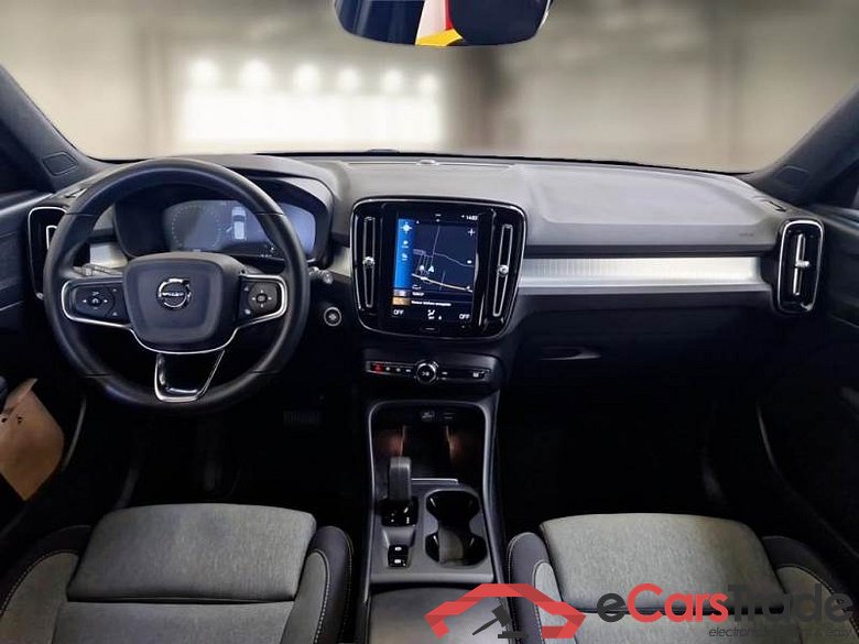 VOLVO XC40 / 2021 / 5P / SUV T5 RECHARGE PLUG-IN AUTO CORE #3