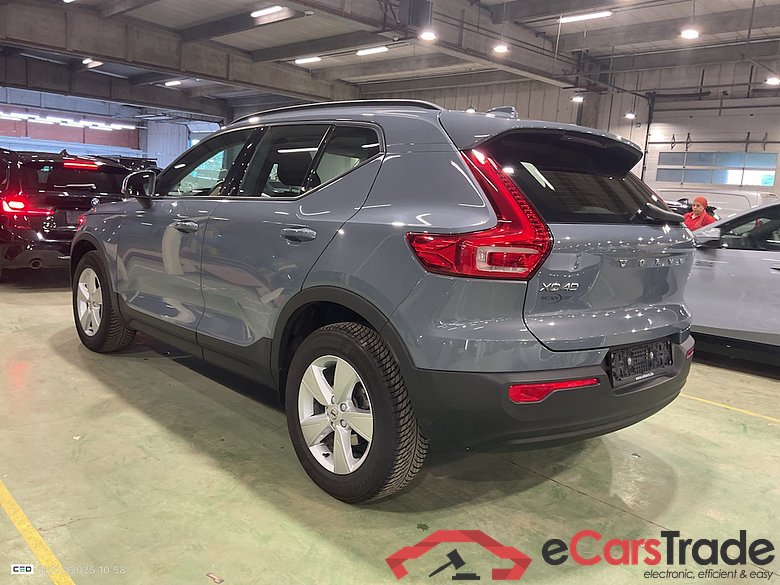 VOLVO XC40 1.5 T2 MOMENTUM CORE #3