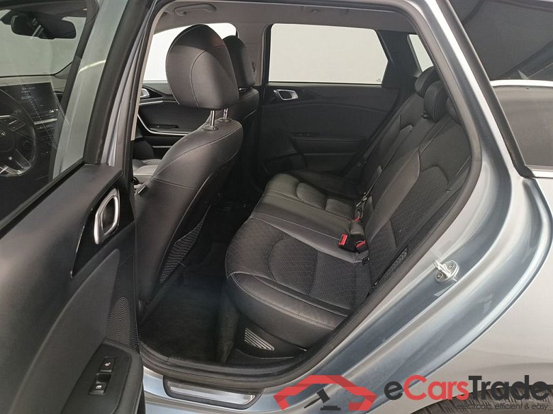 KIA CEED SPORTSWAGON - 2018 1.6 GDi 140 PHEV Sense DCT 5d #2