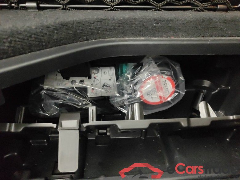 MERCEDES CLASSE GLC COUPE DIESEL (C253) - 2019 GLC 300 de 316 (194+122)  4-Matic (EU6.2) 5d Auto #4