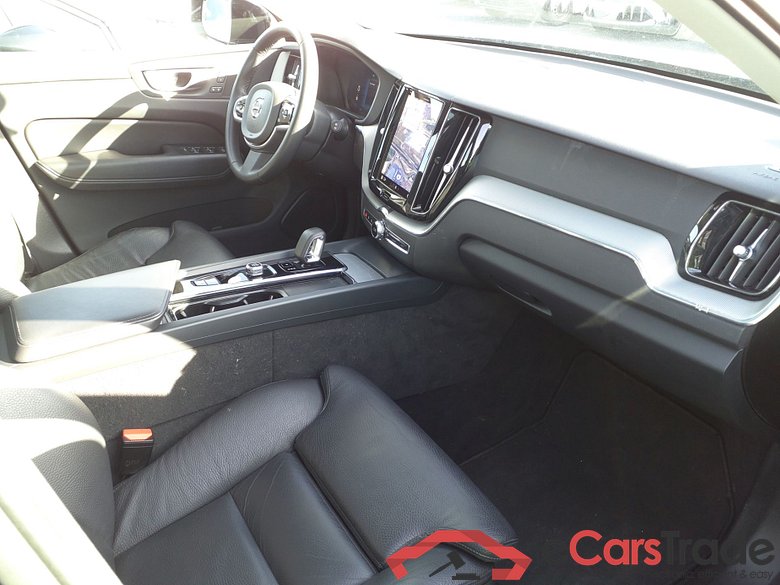 VOLVO XC60 2.0 T6 253+145cv PLUS #5