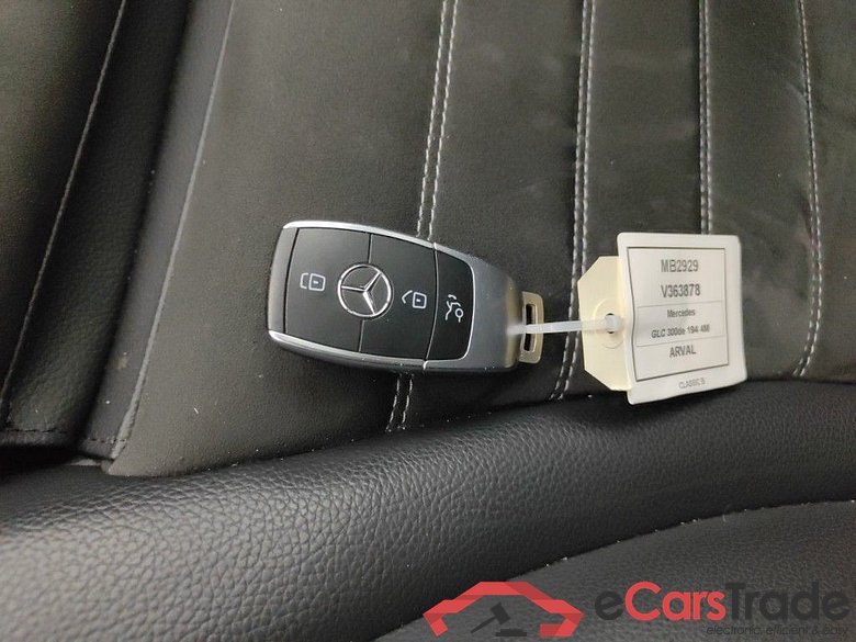 MERCEDES CLASSE GLC DIESEL (X253) - 2019 GLC 300 de 194 4-Ma PHEV Business Solution 5d #4