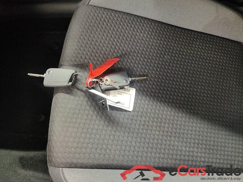 VOLKSWAGEN POLO - 2022 1.0 TSI 95hp Life 5d #4