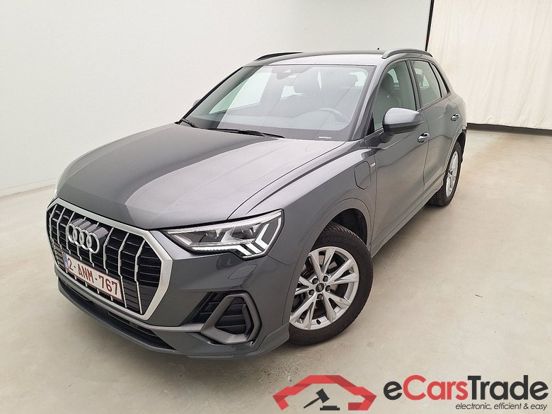 Audi, Q3 '18 PHEV, Audi Q3 45 TFSI e S tronic S Line 5d #2