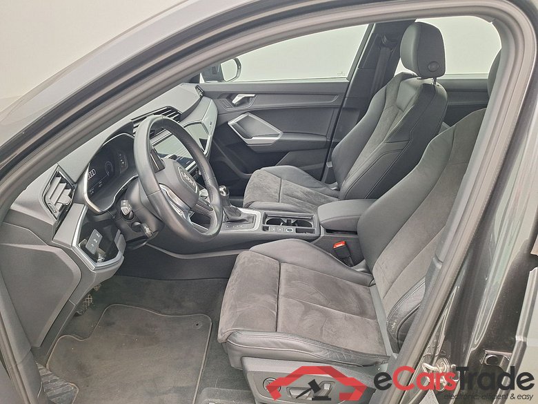 Audi, Q3 '18 PHEV, Audi Q3 45 TFSI e S tronic S Line 5d #3