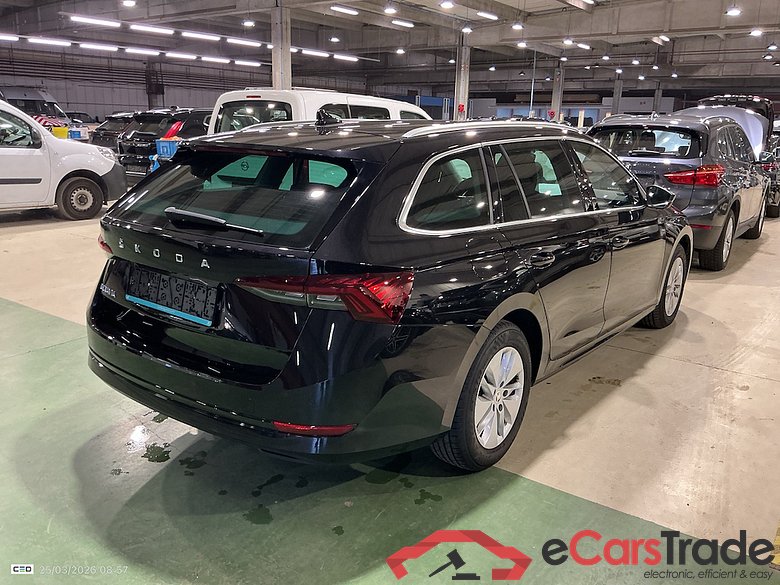 SKODA OCTAVIA COMBI 1.5 TSI ACT 110KW CLEVER #4