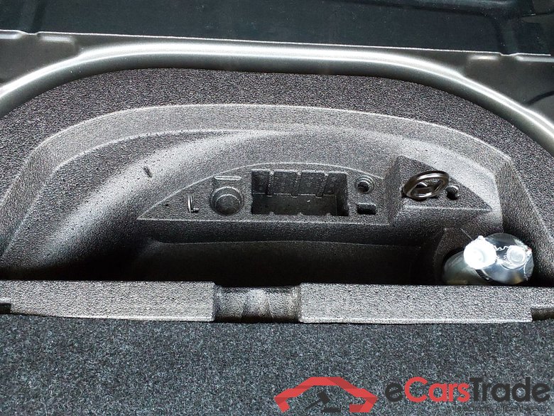 SKODA Octavia 2.0 TDI 110 kW (150CV) DSG 7 vel Automático Combi Design #6