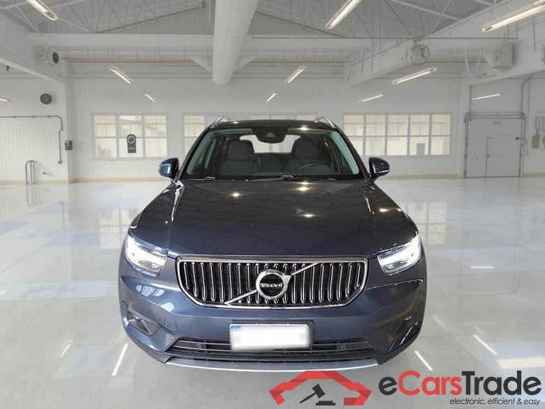 VOLVO XC40 / 2017 / 5P / SUV T4 PLUG-IN HYBRID AUTO RECH INSCRIP EXPR #6