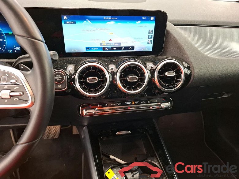 Mercedes GLA 200d Aut. LED-Xenon Widescreen Navi 1/2 Sport-Leather KeylessGo Camera Klima PDC ... #6