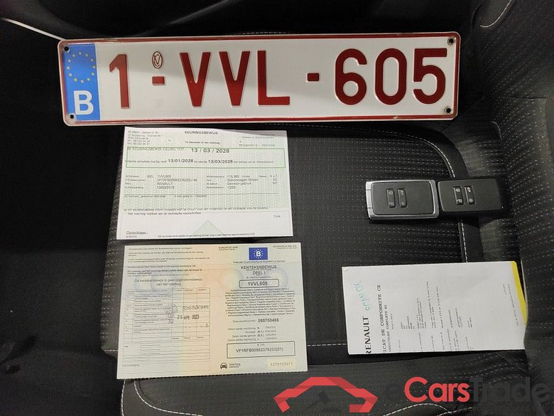 Renault Mégane Grandtour TCe 140 EDC GPF Intens 5d #4