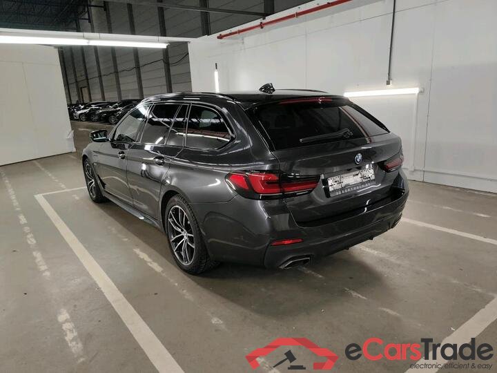 BMW 5 Reeks Touring 5 Reeks Touring 530e xDrive Auto (PHEV) 200kW/272pk  5D/P Auto-8 #3