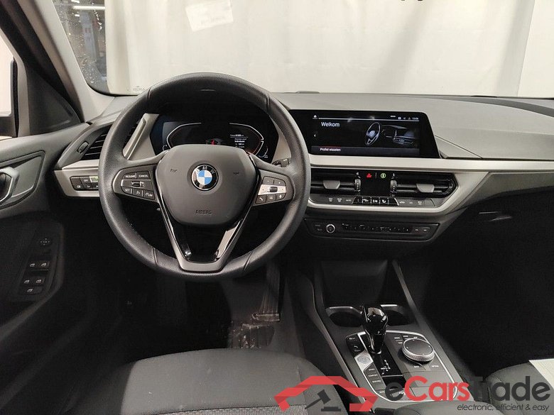 BMW 1 Reeks Hatch 118iA (100 kW) 5d #1