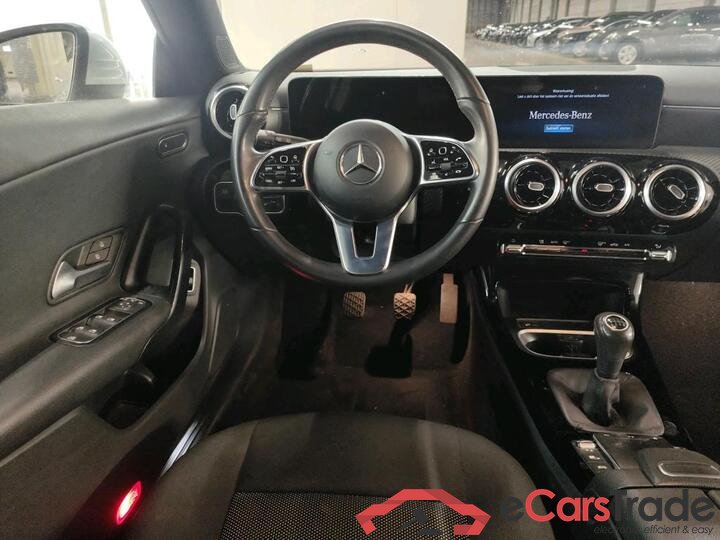 Mercedes CLA 180d SB Widescreen Navi KeylessGo Camera Klima PDC ... #6