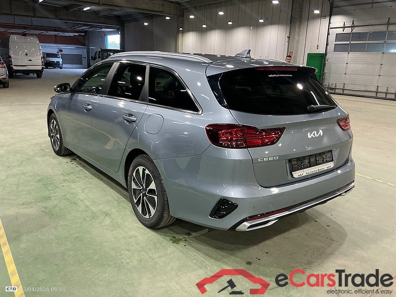 KIA CEE'D SPORTSWAGON 1.6 GDI PHEV BUSINESS LINE DCT #3