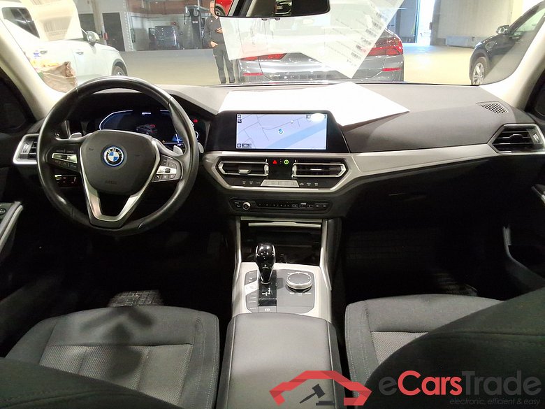 BMW 3 SERIES TOURING 2.0 330E (215KW) TOURING #6