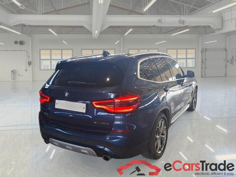 BMW X3 / 2017 / 5P / SUV XDRIVE 30E XLINE #2